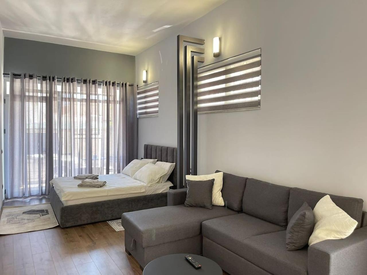 Central Charming Studio Old Town Дуррес Екстер'єр фото
