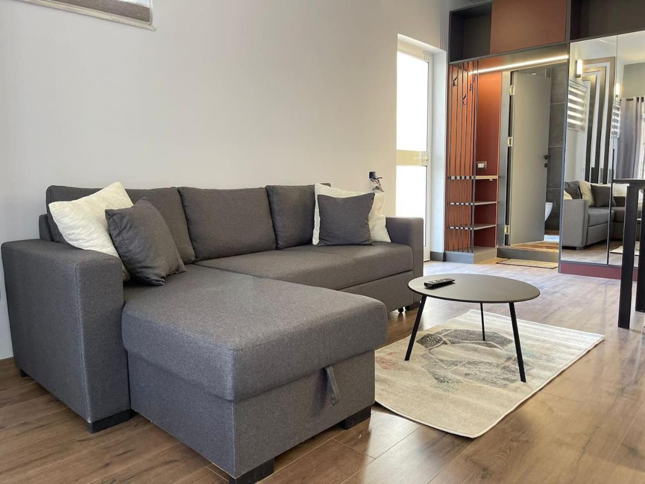 Central Charming Studio Old Town Дуррес Екстер'єр фото